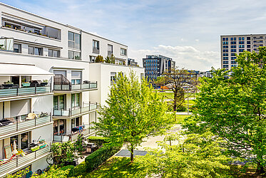 Neuhausen: Appartamento di 2.5 locali con ampio balcone esposto a sud nel parco Arnulfpark
