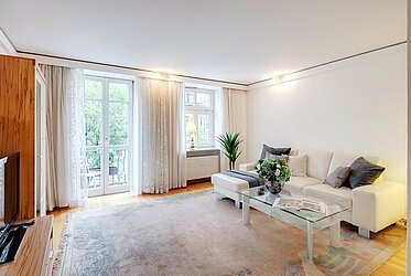 Altstadt: Affascinante appartamento di 2 stanze con balcone - disponibile