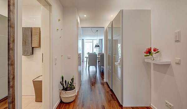 Appartamento a 2 camere | München-Schwabing | 70434 | Flur mit "verstecktem"...