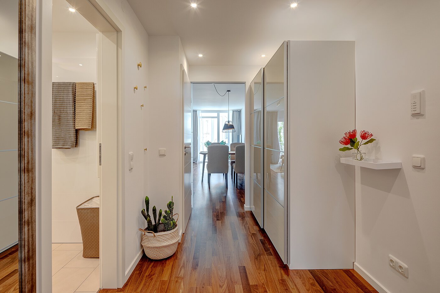 Appartamento a 2 camere | München-Schwabing | 70434 | Flur mit "verstecktem"...