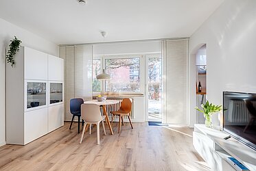Moosach: elegante appartamento di 2 locali con terrazza esposta a sud – disponibile a breve