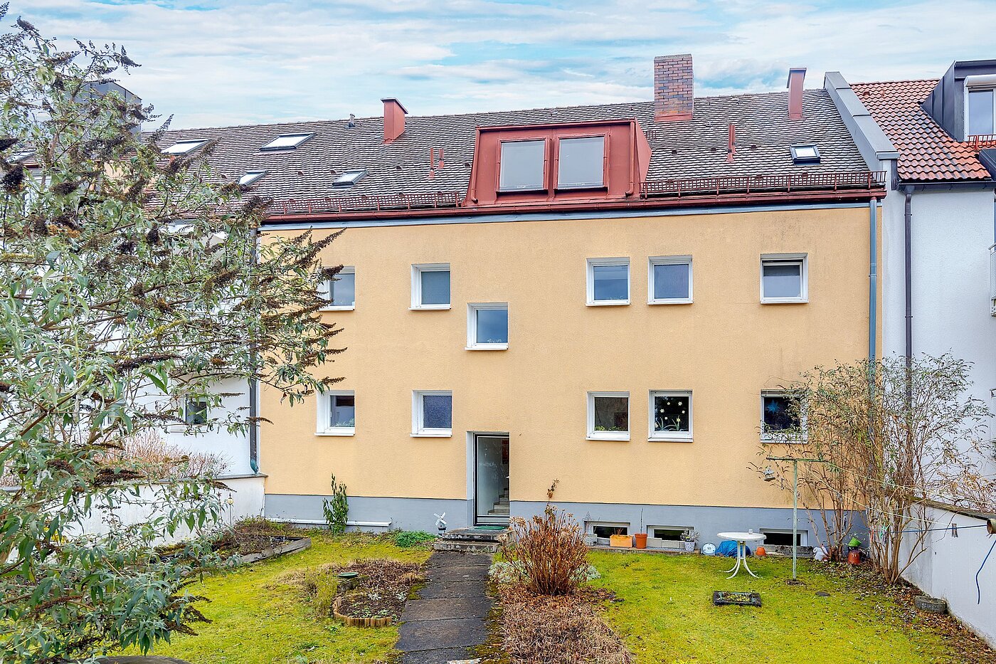 Appartamento a 1 camera | München-Bogenhausen | 2012ML2 | Rückseite des Hauses