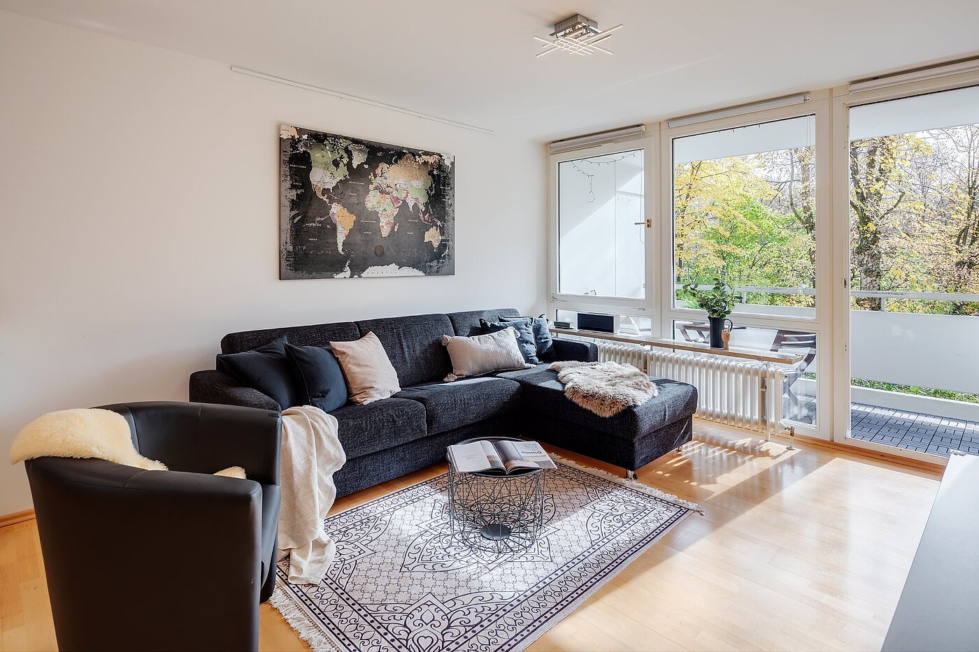 Appartamento a 3 camere | München-Perlach | 2010ML5 | Helles Wohnzimmer mit Balkon