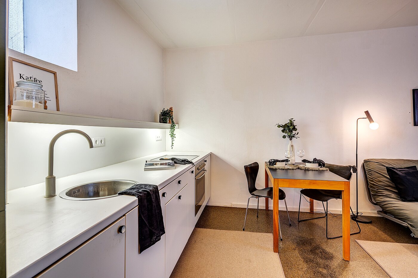 Appartamento con soppalco a 1 camera | München-Isarvorstadt | 2211ML7 | ...mit angrenzendem Essplatz
