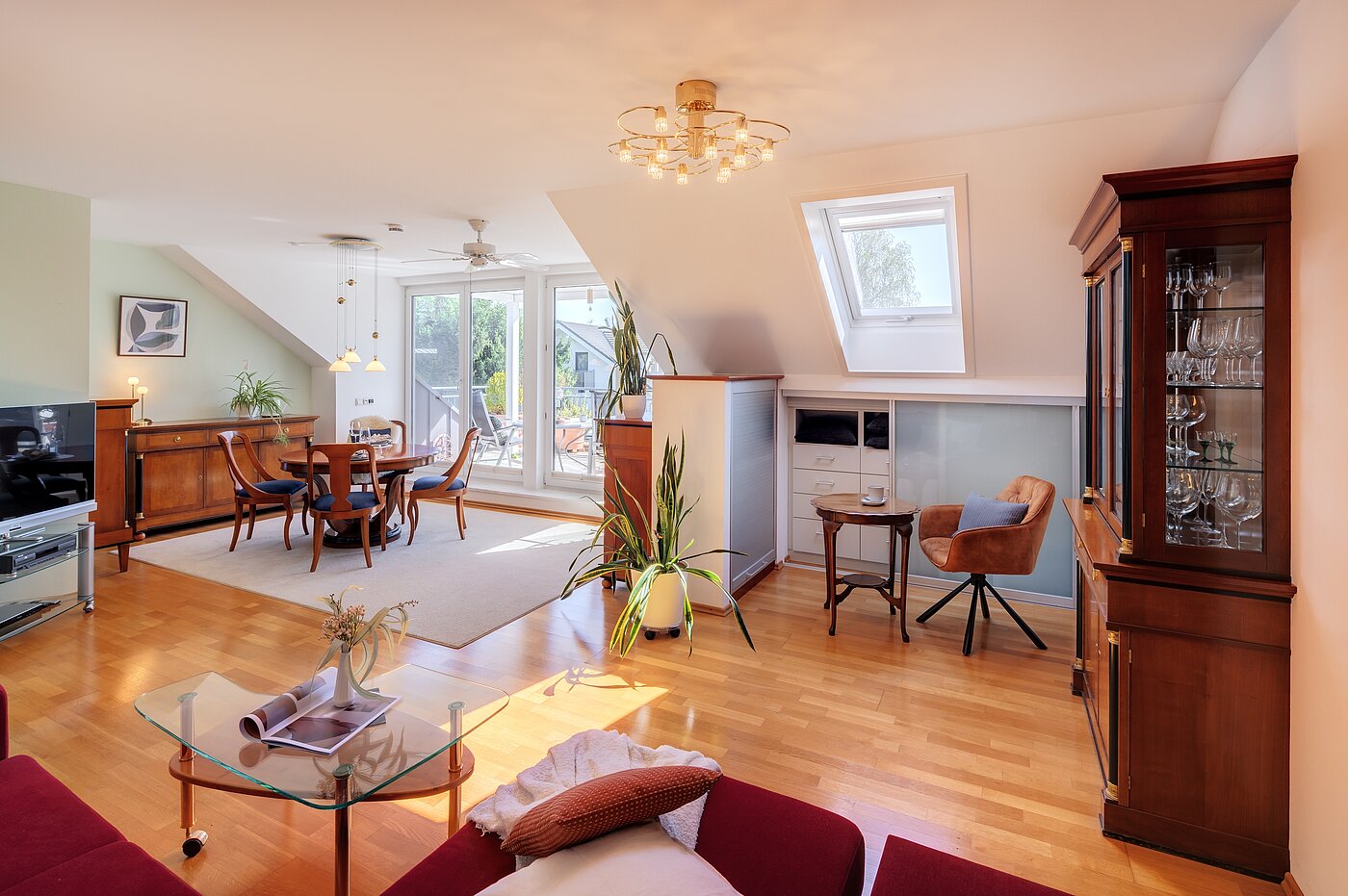 Appartamento mansardato a 3 camere | 70501 | Großzügig und Lichtdurchflutet