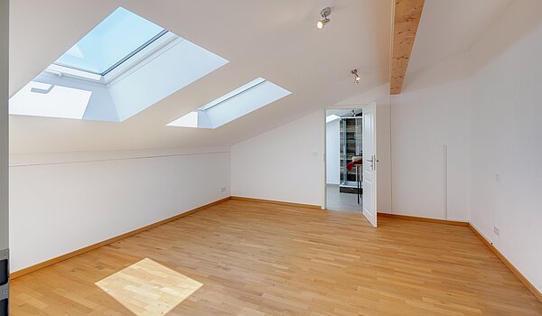 Proprietà speciale a 8 camere | 70406 | Gästezimmer Dachgeschoss