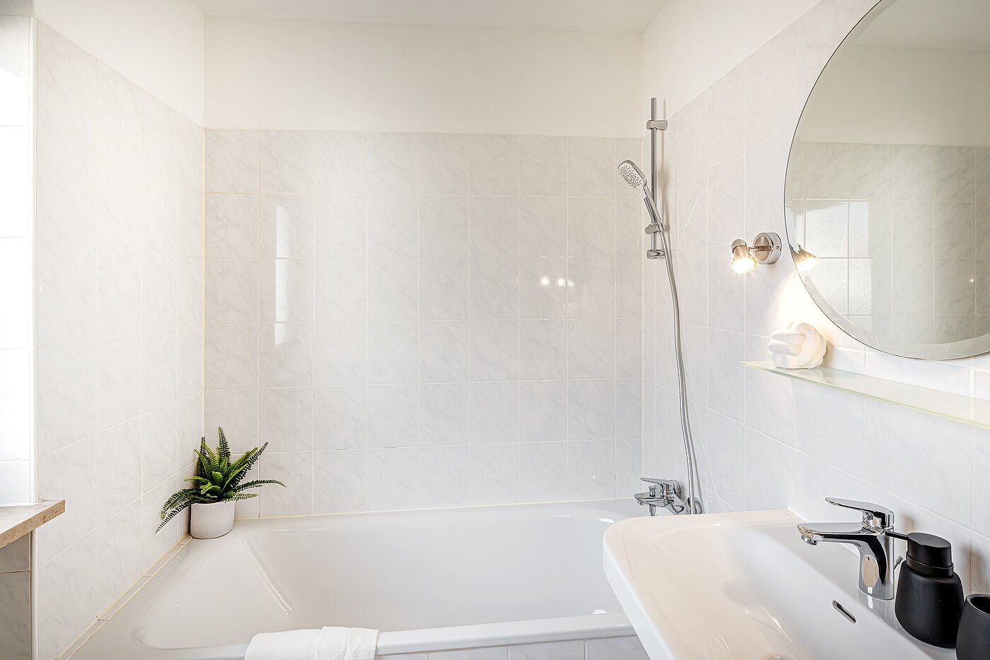 Casa centrale a schiera a 5 camere | Unterschleißheim | 70187 | ...mit Badewanne