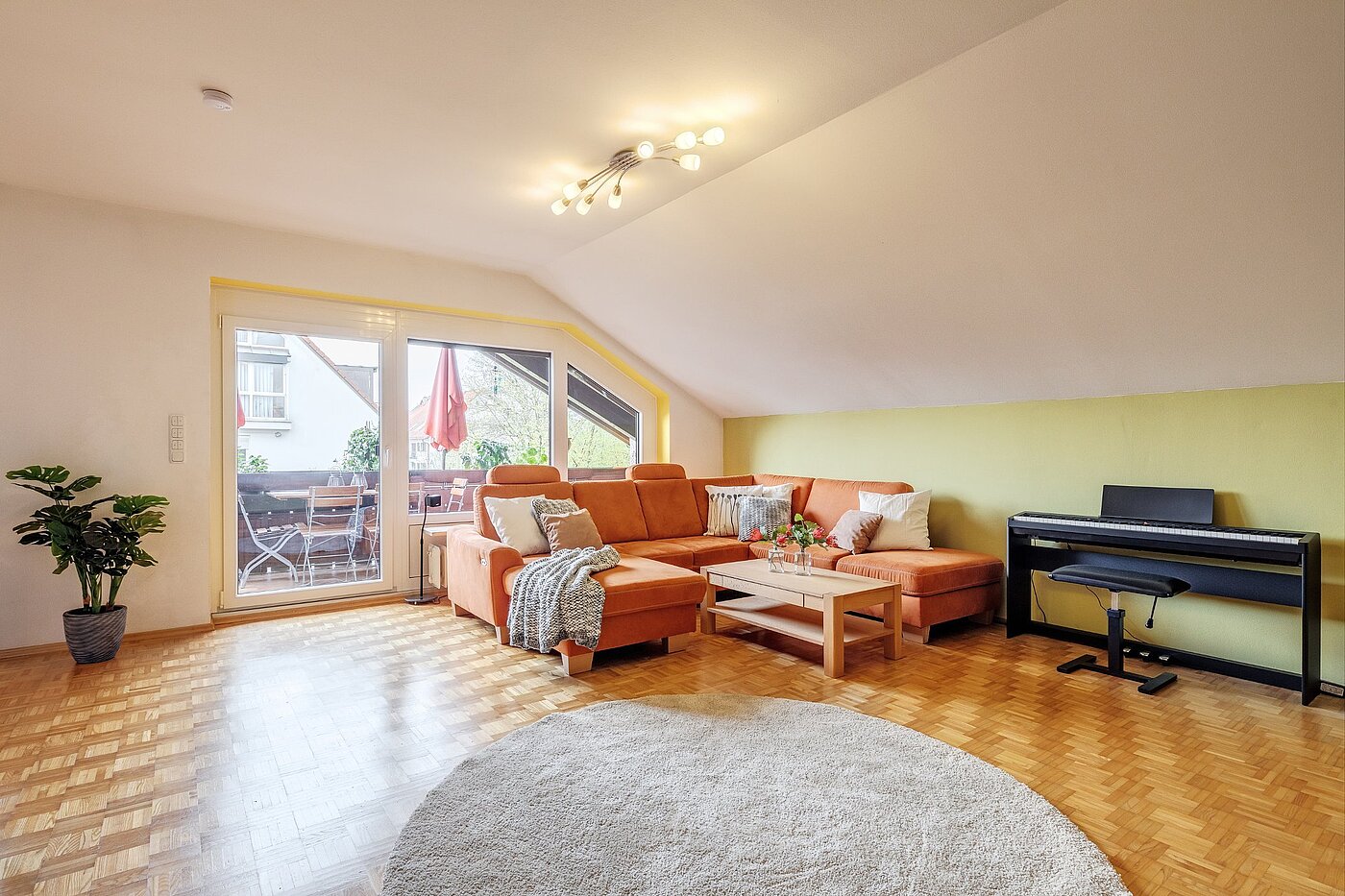 Appartamento a 3 camere | Karlsfeld | 1904ML1 | ...Wohnzimmer...