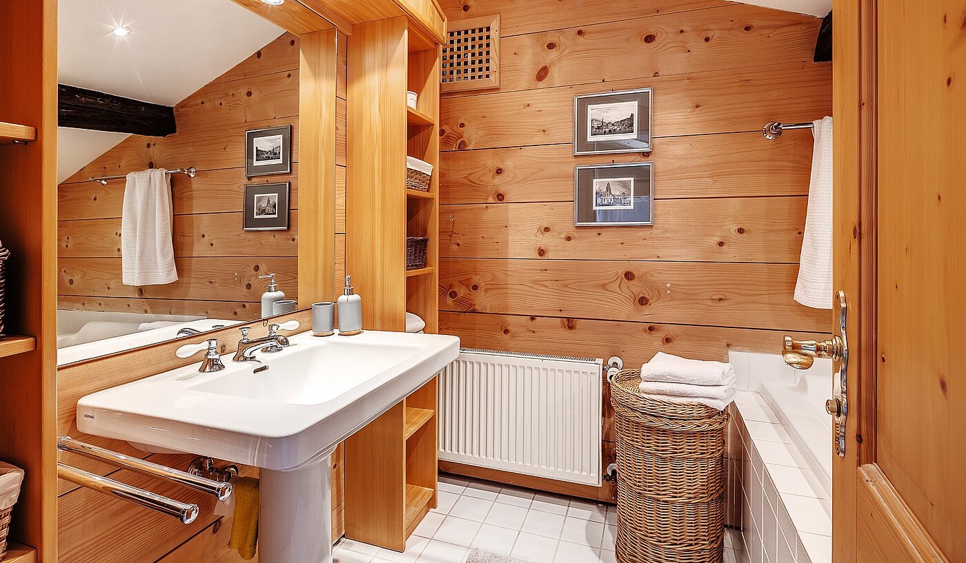 Appartamento a 11 camere | Gmund/Dürnbach | 2107ML11 | Wannenbad DG