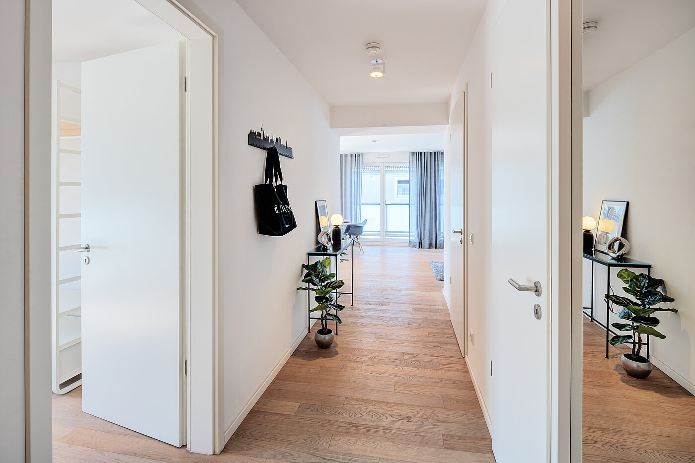 Penthouse a 2 camere | München-Bogenhausen | 70385 | Heller Flur mit...