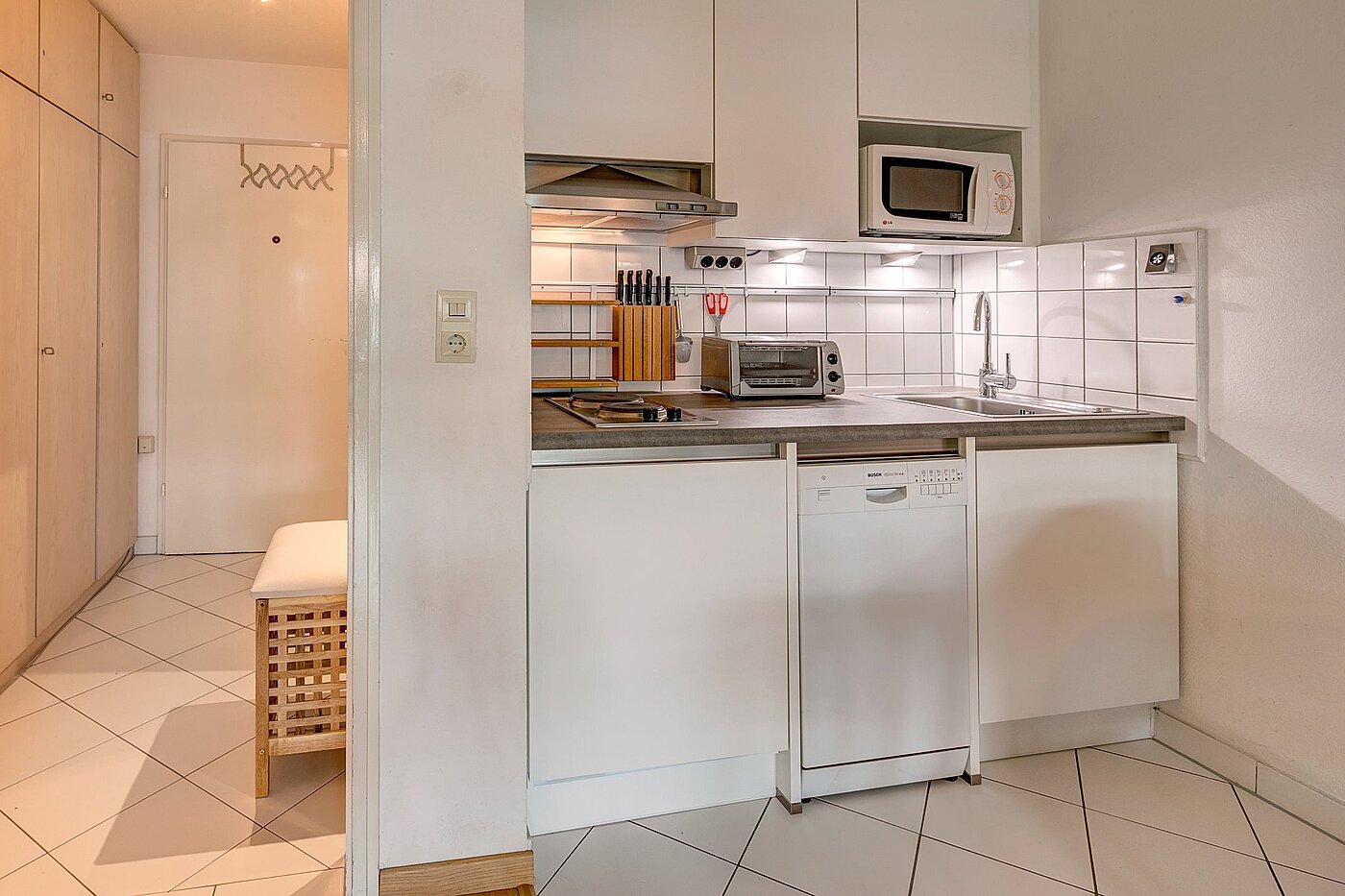 Piano rialzato a 1 camera | München-Neuhausen | 1911ML10 | Apartmentküche