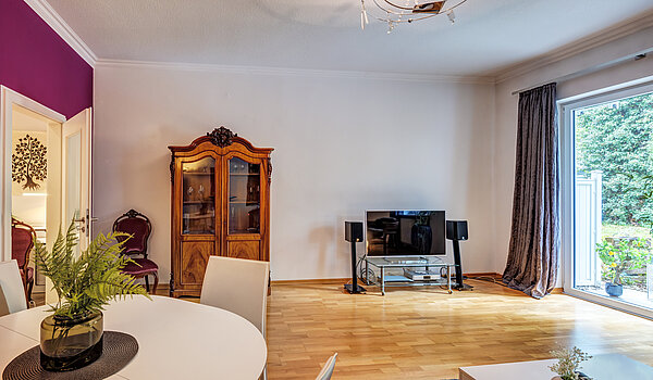 Appartamento al piano terra a 2 camere | München-Schwabing | 70394 | Wohnzimmer