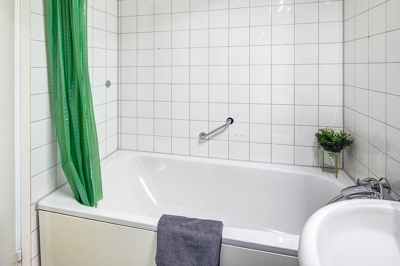 Appartamento a 2 camere | München-Sendling-Westpark | 2010ML9 | ...mit Duschwanne