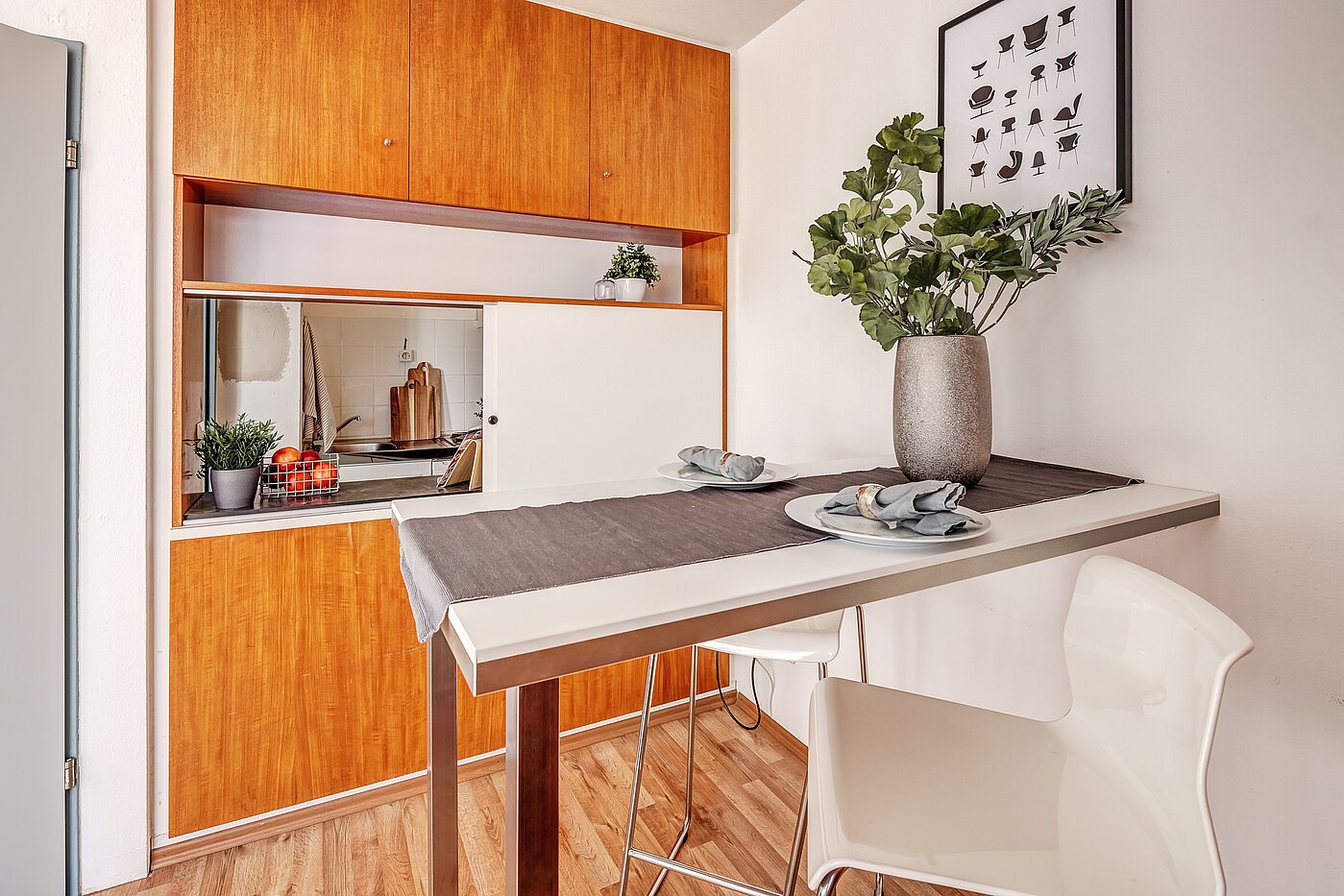 Appartamento a 1 camera | München-Maxvorstadt | 2110ML8 | Essplatz mit Apartmentküche...