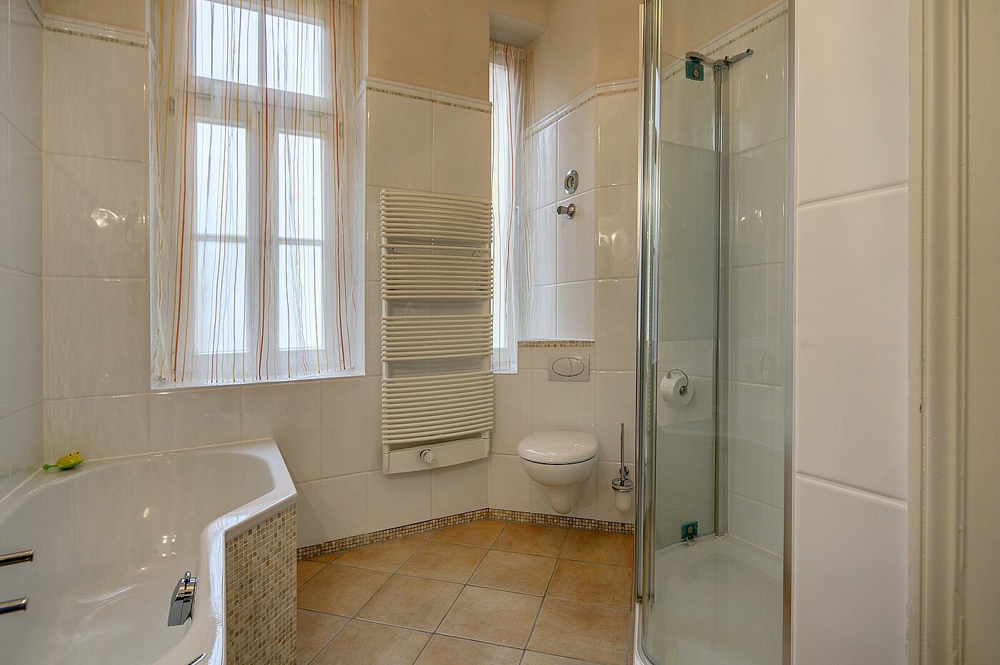 Appartamento a 3 camere | München-Ludwigsvorstadt | 1905ML1 | Tageslichtbad mit Dusche...