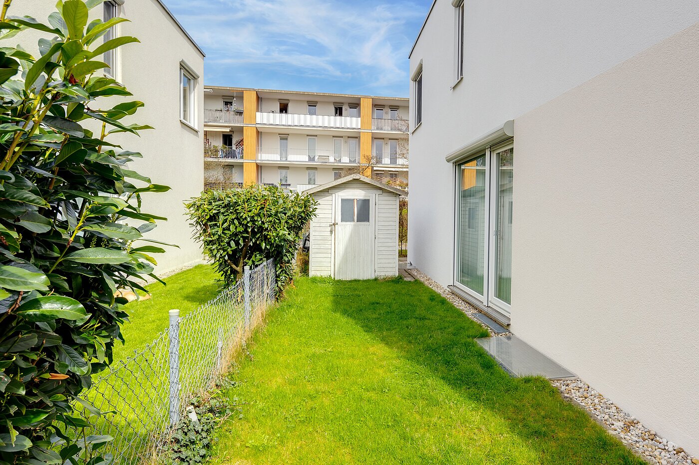 Casa bifamiliare a 5 camere | Unterföhring | 70119 | Praktisches Gartenhaus