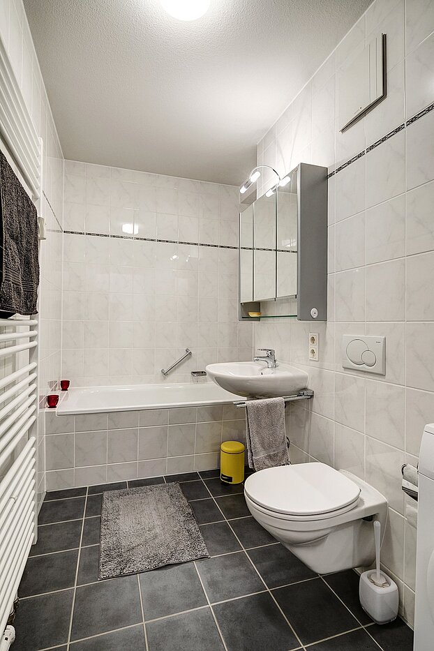 Appartamento a 2 camere | Haar | 2007ML7 | Modernes Wannenbad...