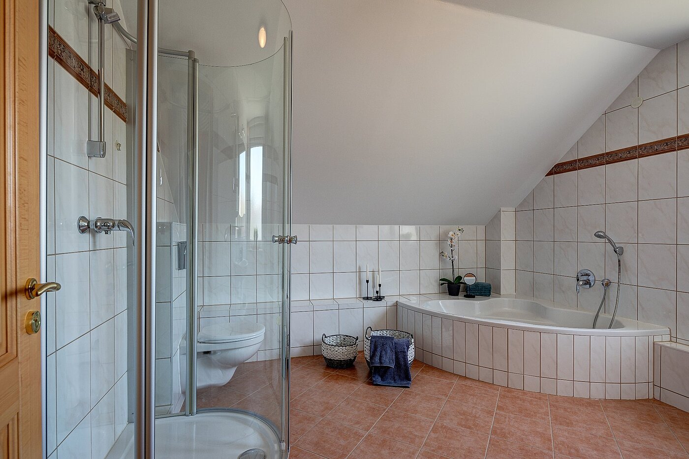 Appartamento a 5 camere | München-Aubing | 1804ML3 | Bad im DG