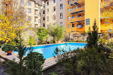Au: Elegante monolocale con balcone