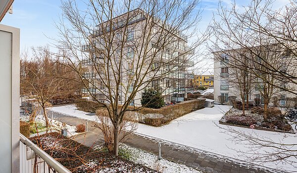 Appartamento a 2 camere | München-Bogenhausen | 70396 | Blick vom Balkon...