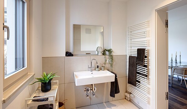 Terrassenwohnung a 2 camere | München-Harlaching | 70372 | Tageslichtbad