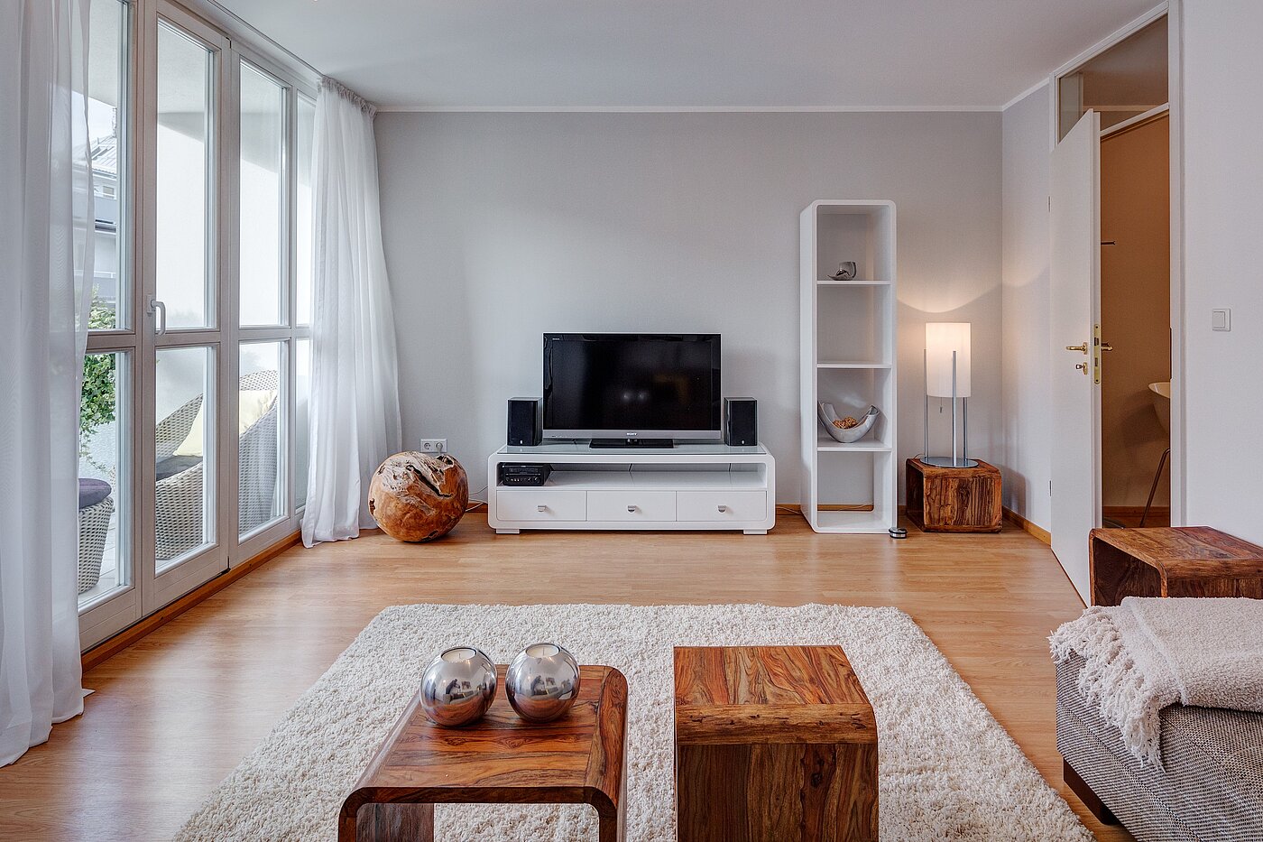 Appartamento a 2 camere | München-Schwabing | 70102 | ...mit großer Fensterfront