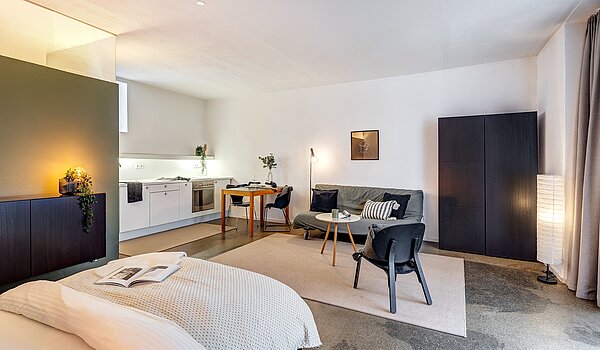 Appartamento con soppalco a 1 camera | München-Isarvorstadt | 2211ML7 | Blick vom Eingang in den Raum