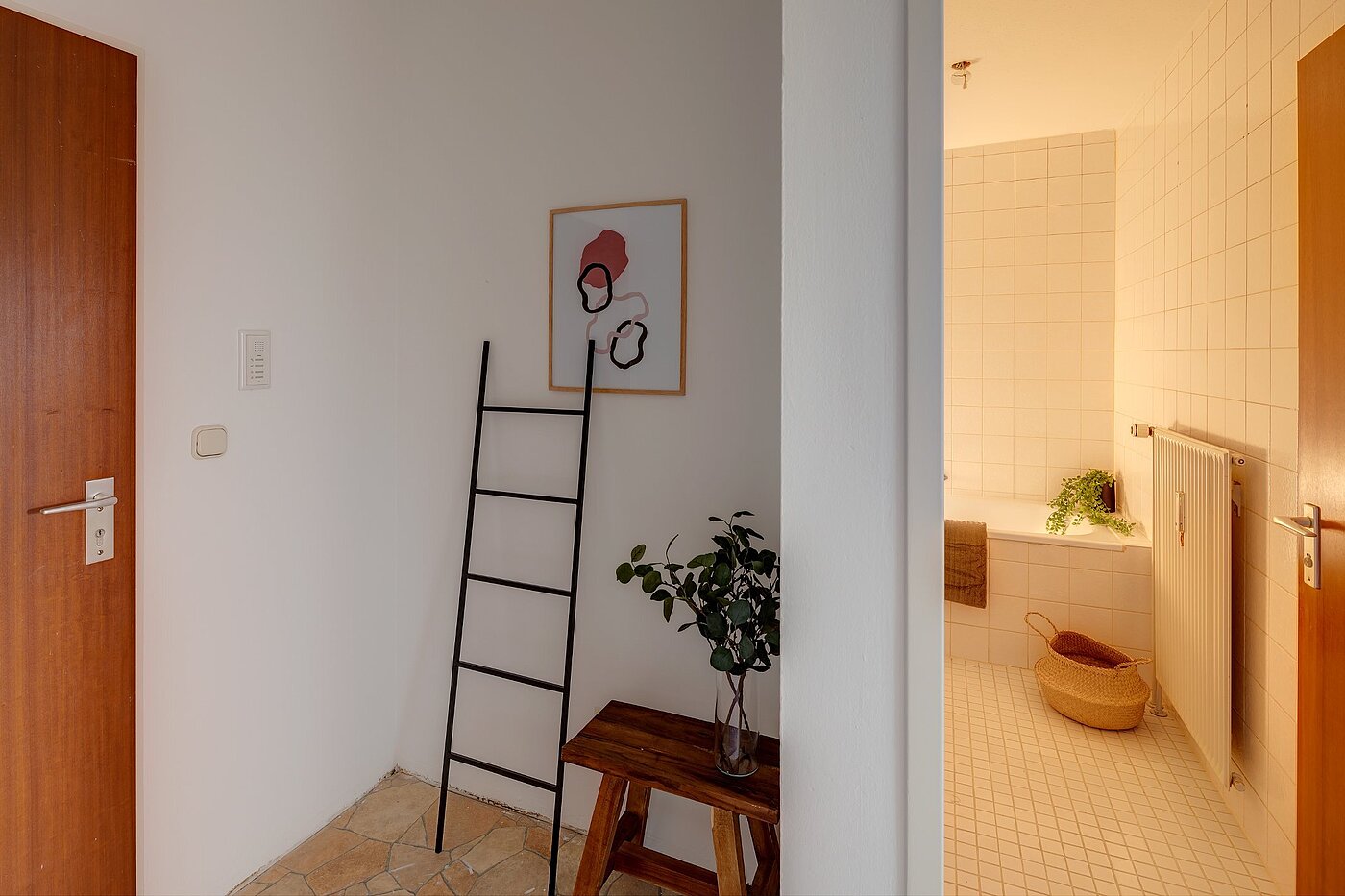 Appartamento a 2 camere | 2002ML7 | Diele mit Zugang zum...