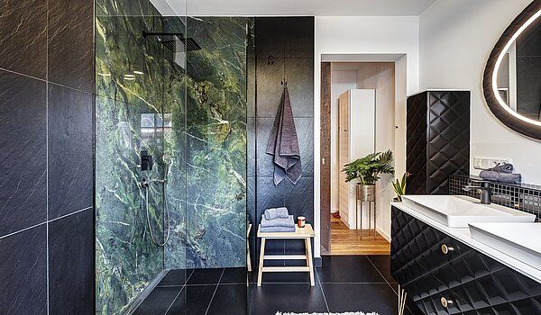 Appartamento al piano terra a 2 camere | Bad Wiessee | 700942 | ...und hochwertigen Keramikfliesen