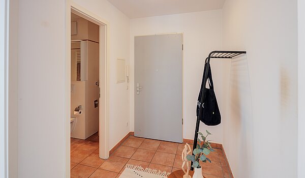 Appartamento a 2 camere | München-Bogenhausen | 70396 | Flur mit Platz...
