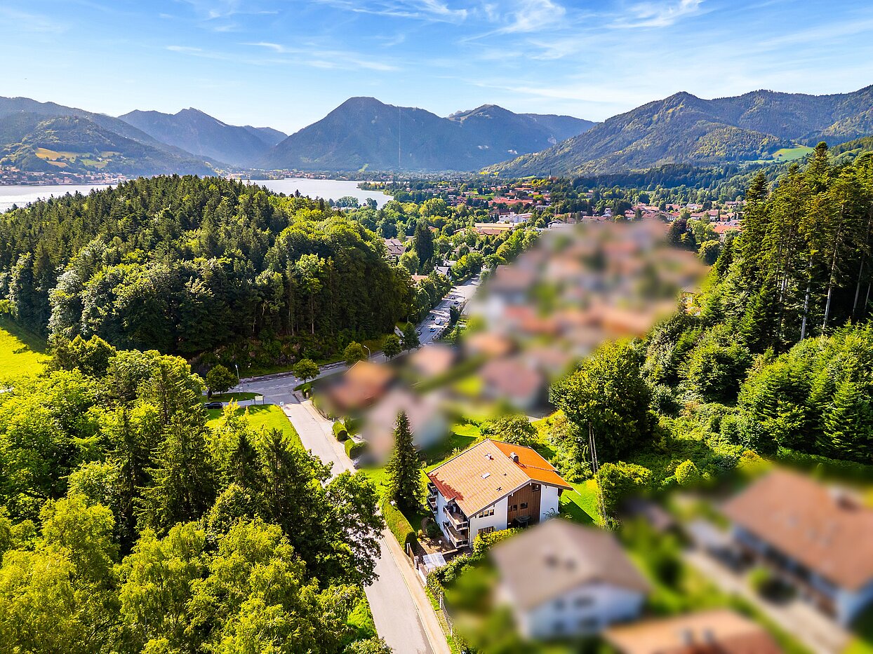 Mehrfamilienhaus a 10 camere | Bad Wiessee | 70212 | Luftaufnahme nach Bad Wiessee