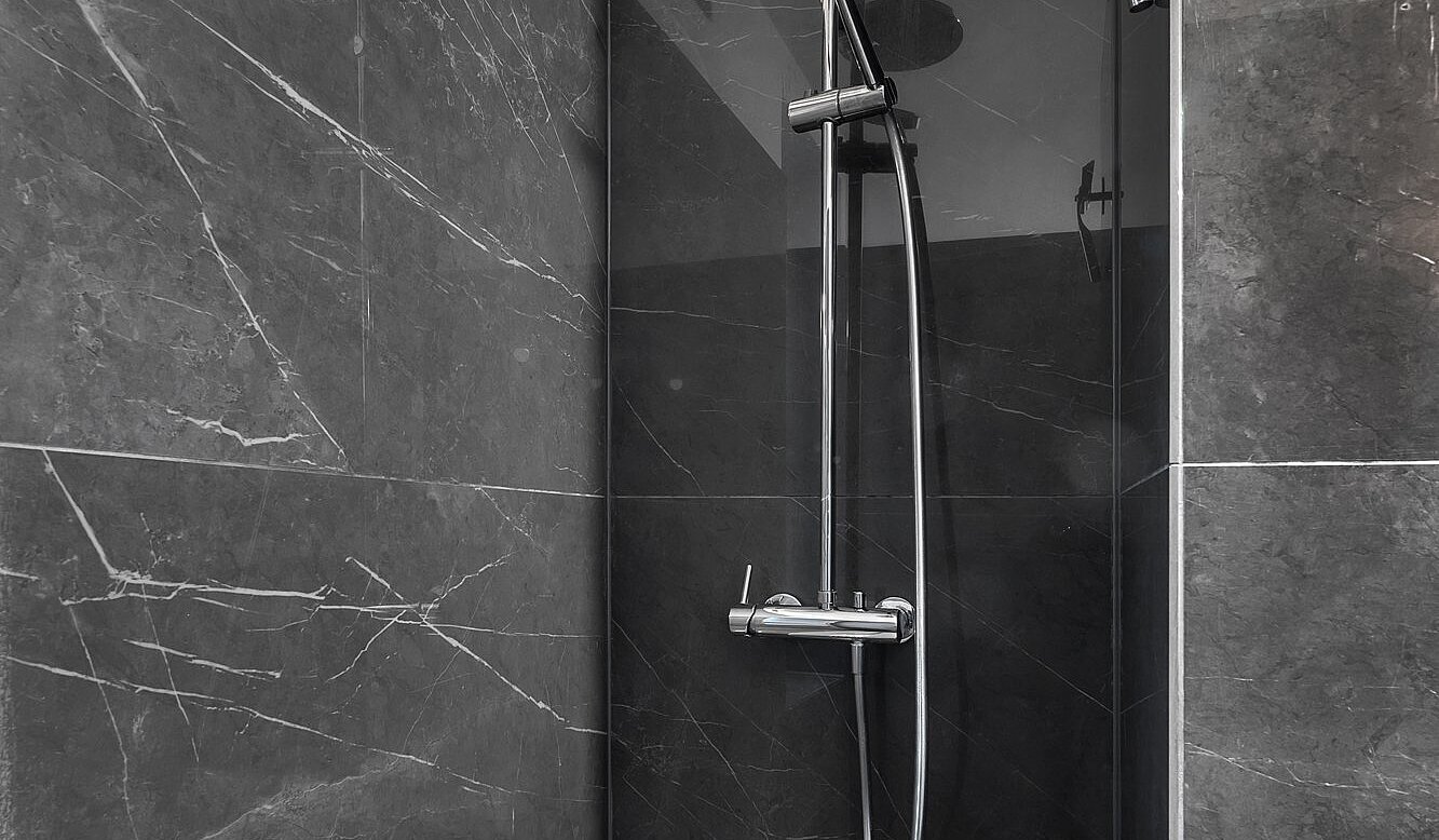 Piano rialzato a 2 camere | München-Lehel | 2012ML1 | ...begehbarer Dusche