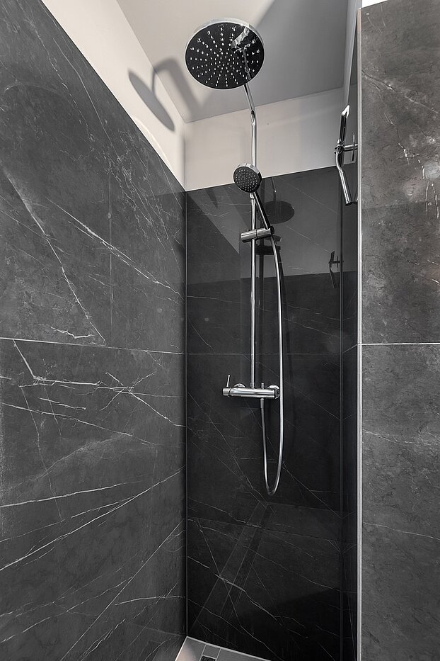 Piano rialzato a 2 camere | München-Lehel | 2012ML1 | ...begehbarer Dusche
