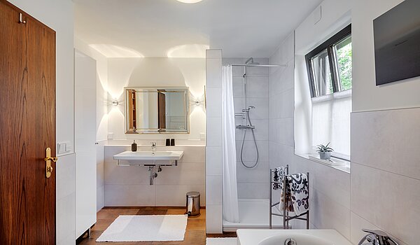 Casa indipendente a 4 camere | Neubiberg | 70429 | Badezimmer im OG