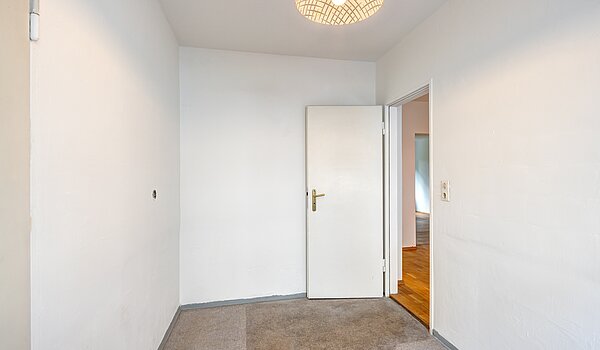 Appartamento al piano terra a 2.5 camere | München-Schwabing | 70441 | Separater Raum