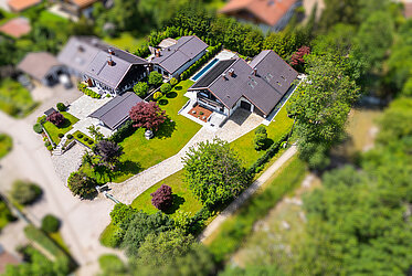 Una rarità sul lago Tegernsee: complesso di case di campagna di pregio ad Abwinkl