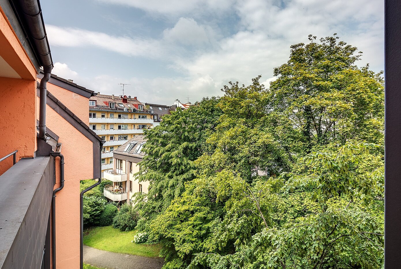 Appartamento a 1 camera | München-Haidhausen | 2102ML4 | Blick in den ruhigen Innenhof