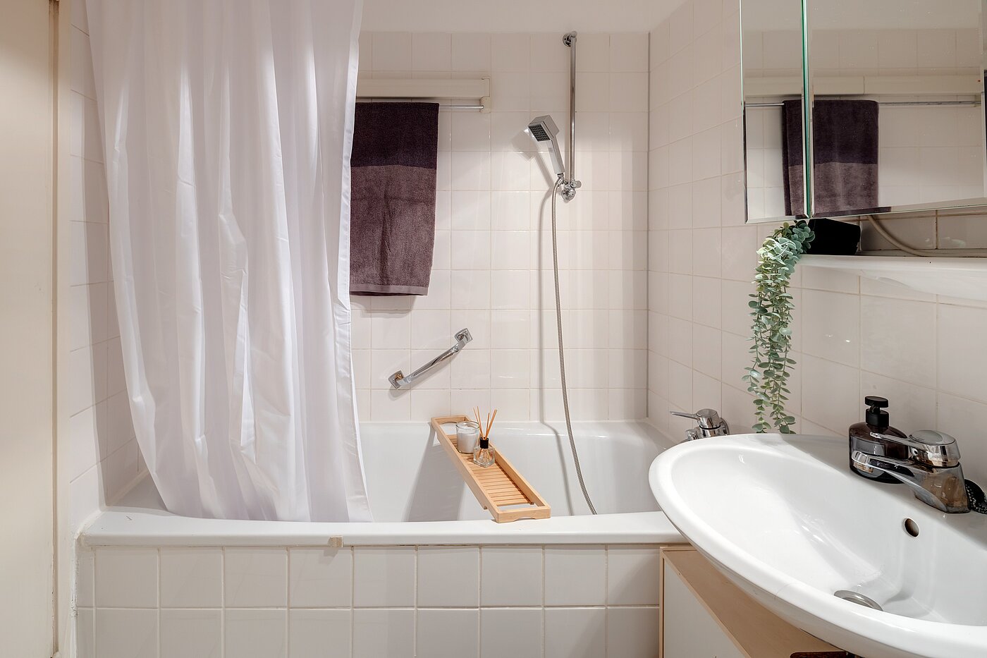 Appartamento a 2 camere | München-Sendling-Westpark | 2204ML2 | ...mit Badewanne