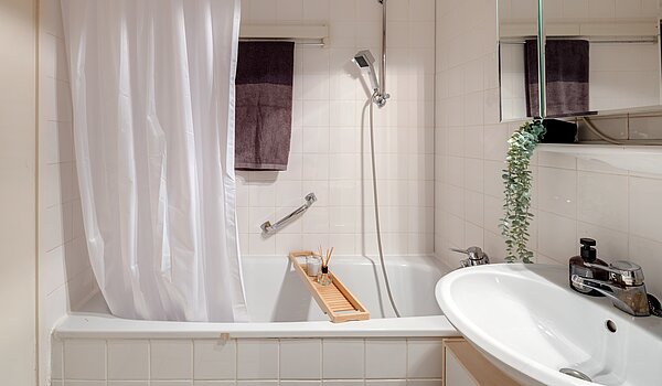 Appartamento a 2 camere | München-Sendling-Westpark | 2204ML2 | ...mit Badewanne