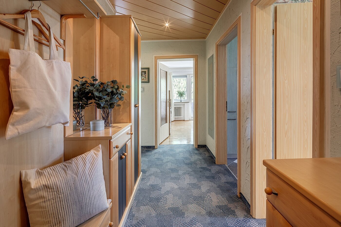 Appartamento a 2 camere | München-Ramersdorf | 1812ML2 | Großzügige Diele mit...