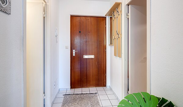 Appartamento a 2 camere | München-Sendling-Westpark | 2204ML2 | Flur mit Blickrichtung zum Eingang