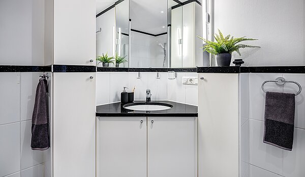 Appartamento a 3 camere | München-Schwabing | 2202ML12 | Der Waschtisch geschickt platziert