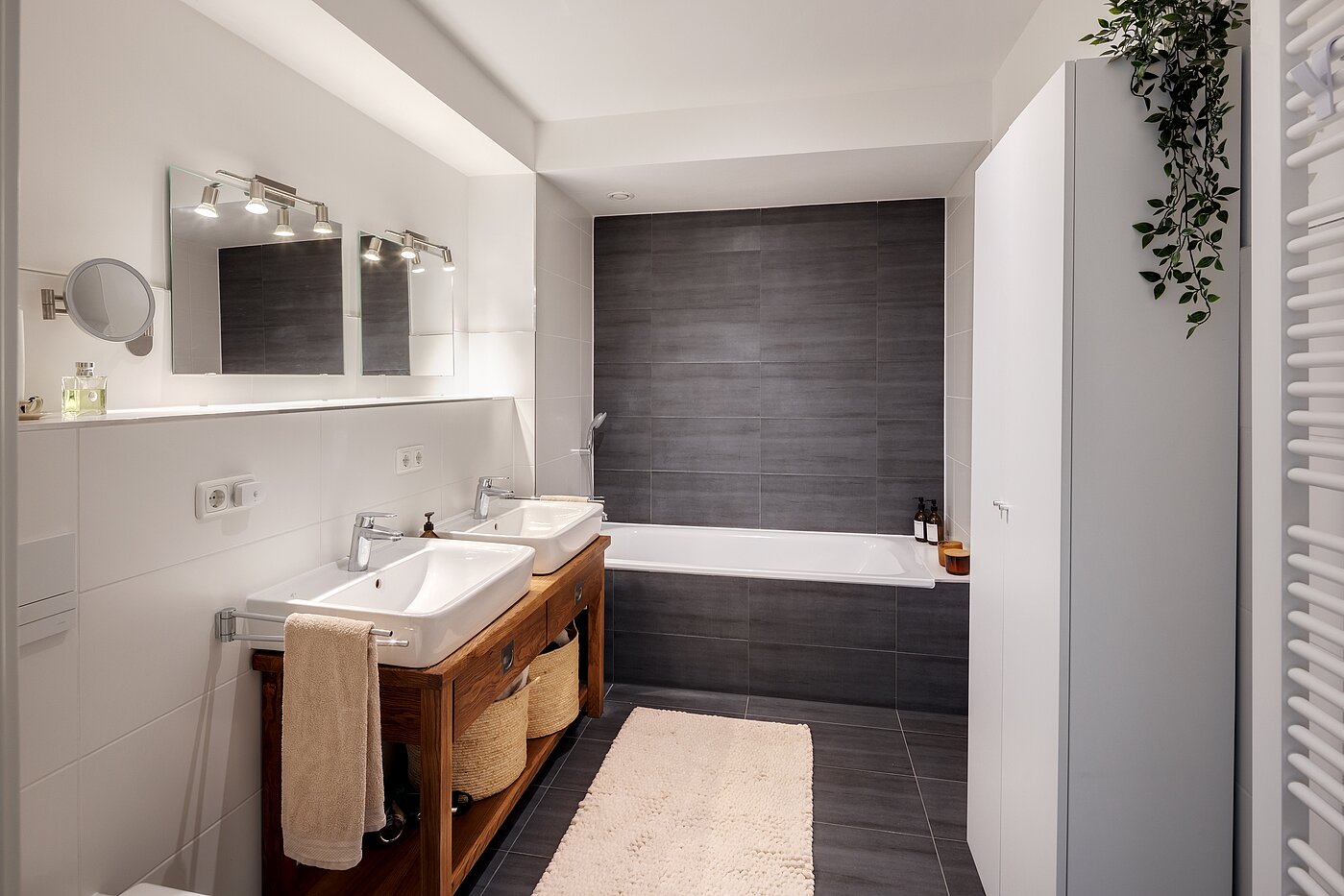 Appartamento a 3 camere | München-Ludwigsvorstadt | 70488 | Masterbad mit Wanne