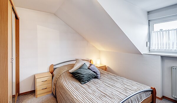 Casa indipendente a 6 camere | Unterschleißheim | 2209ML7 | Schlafen im Dachgeschoss