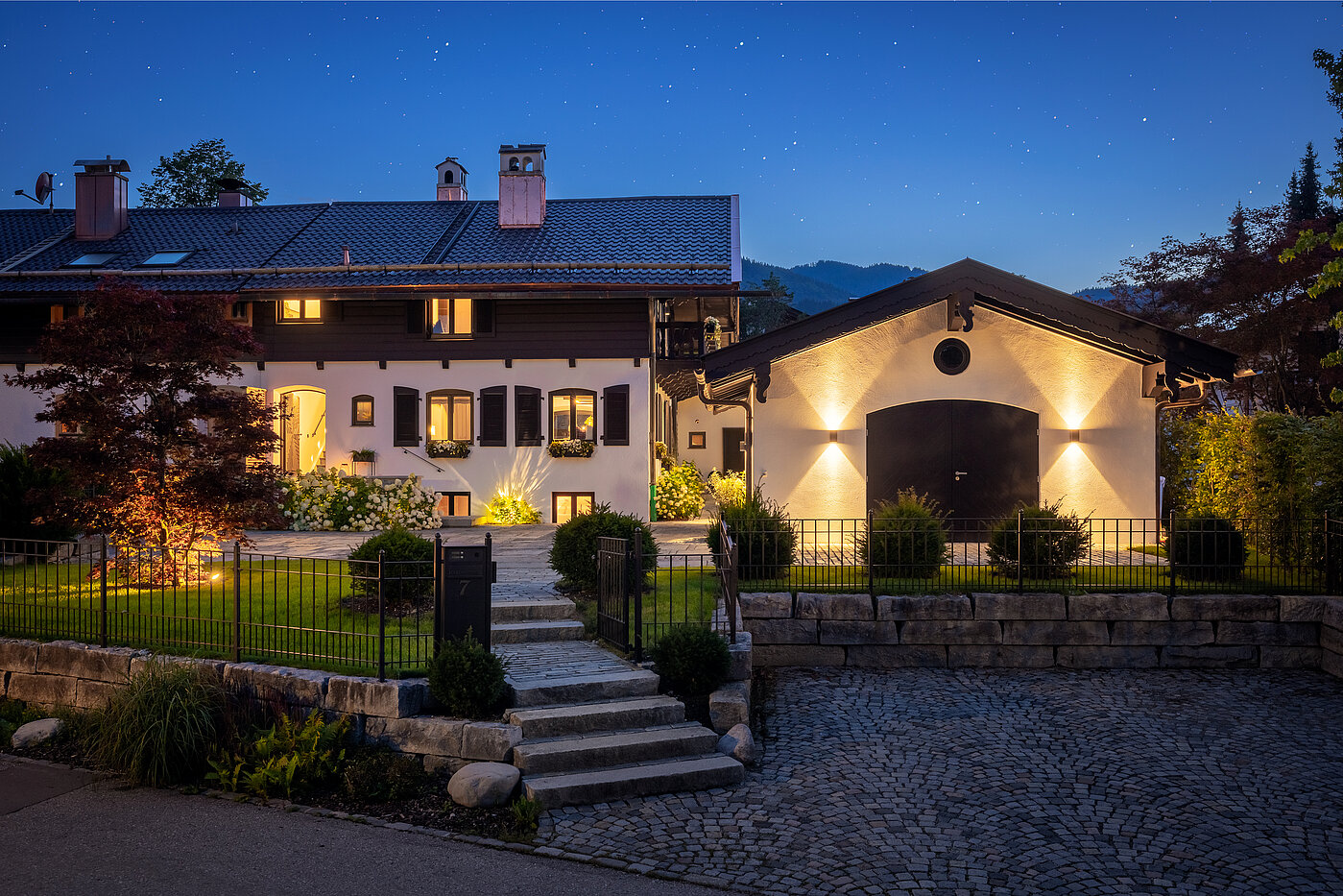 Proprietà speciale a 15 camere | Bad Wiessee | 701592 | Chalet I Landhaushälfte