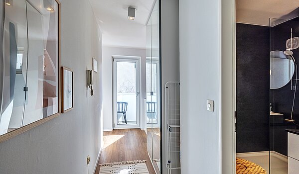 Appartamento a 1 camera | München-Maxvorstadt | 700022 | Flur Richtung Bad & Küche