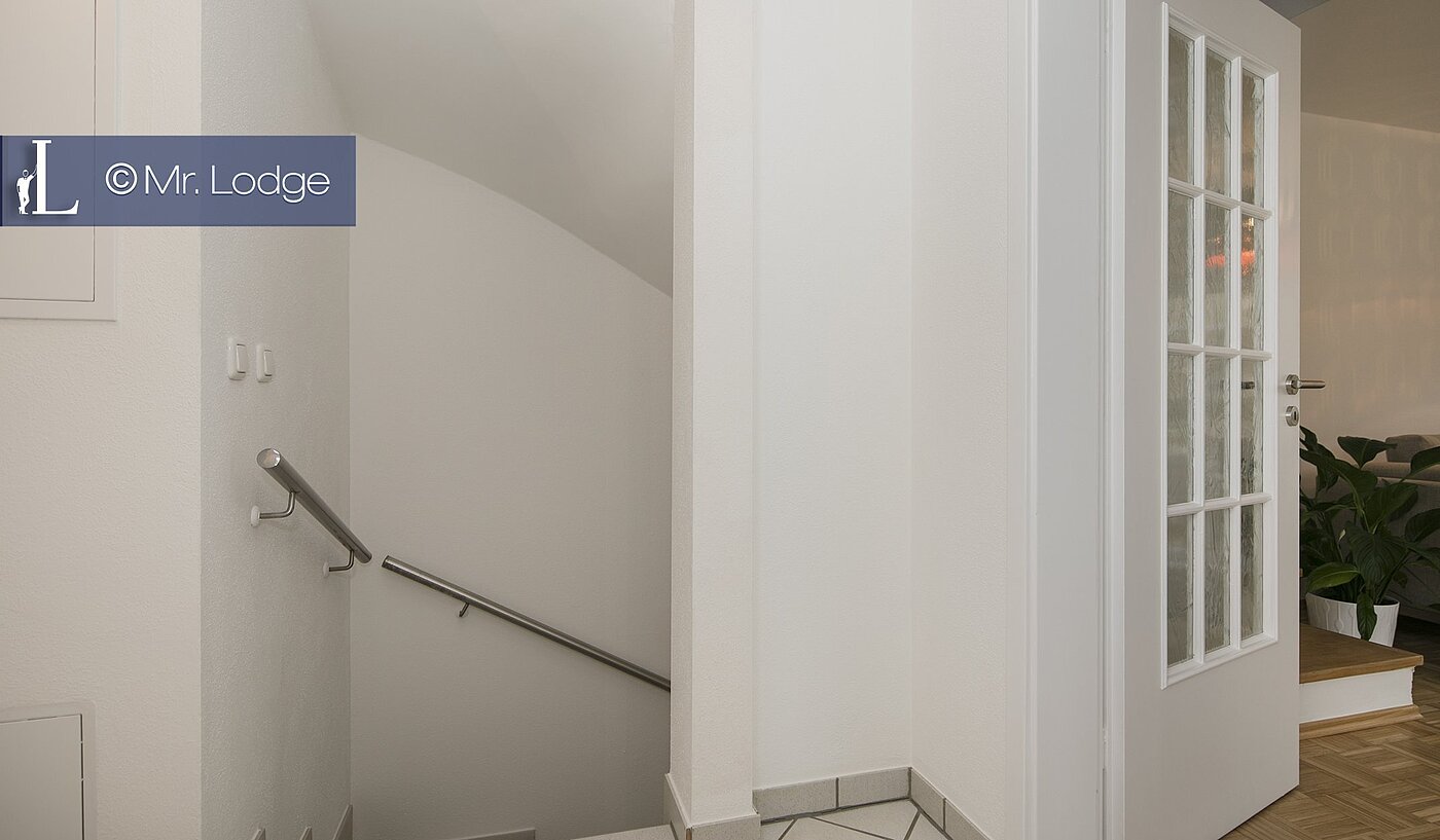 Casa bifamiliare a 5 camere | 1702ML1 | Treppe zum UG