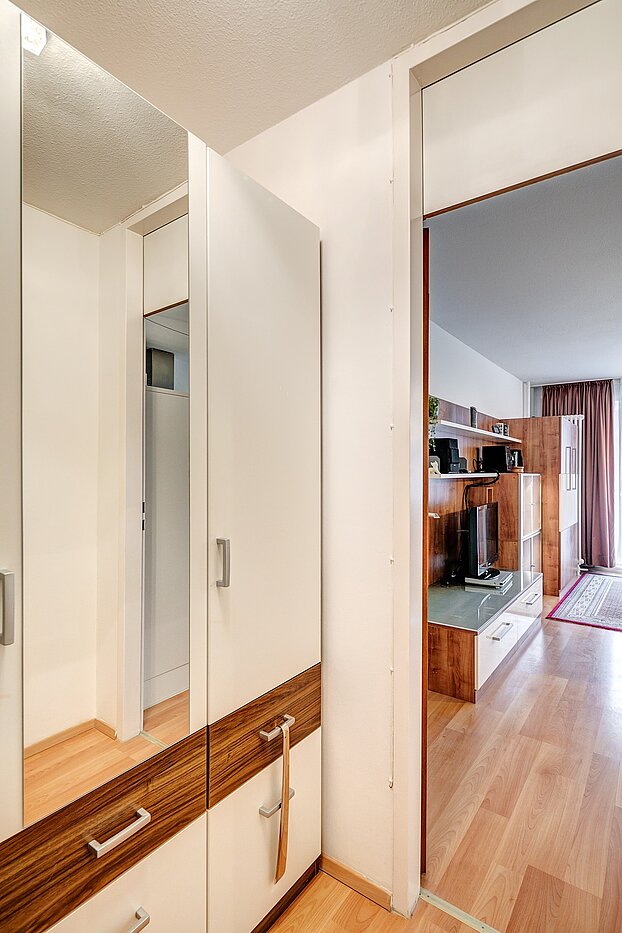 Appartamento a 1 camera | München-Berg am Laim | 2207ML6 | ...mit Garderobenschrank