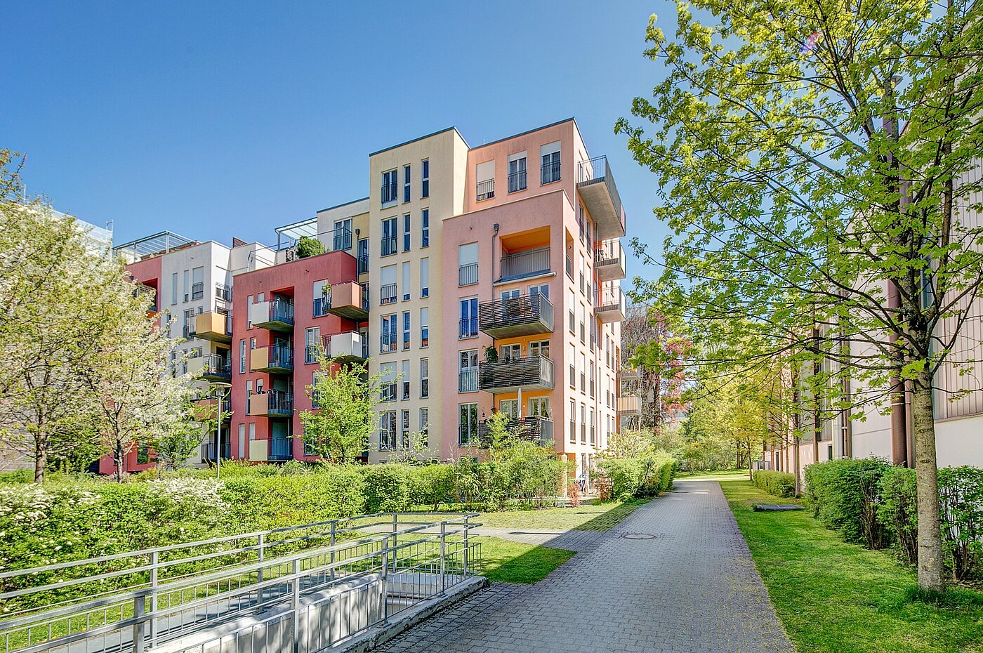 Appartamento al piano terra a 1.5 camere | München-Ramersdorf | 2004ML6 | Blick von Westen
