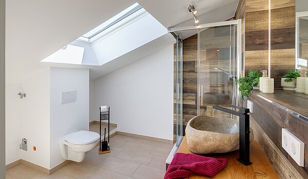 Proprietà speciale a 8 camere | 70406 | Gästebad Dachgeschoss